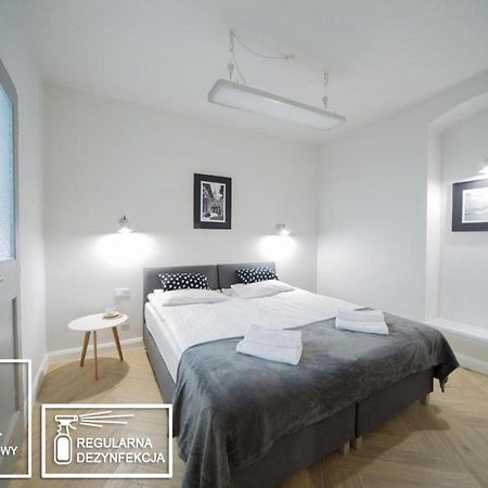 M5 Main Square Stylish One Bedroom Kraków Exteriör bild